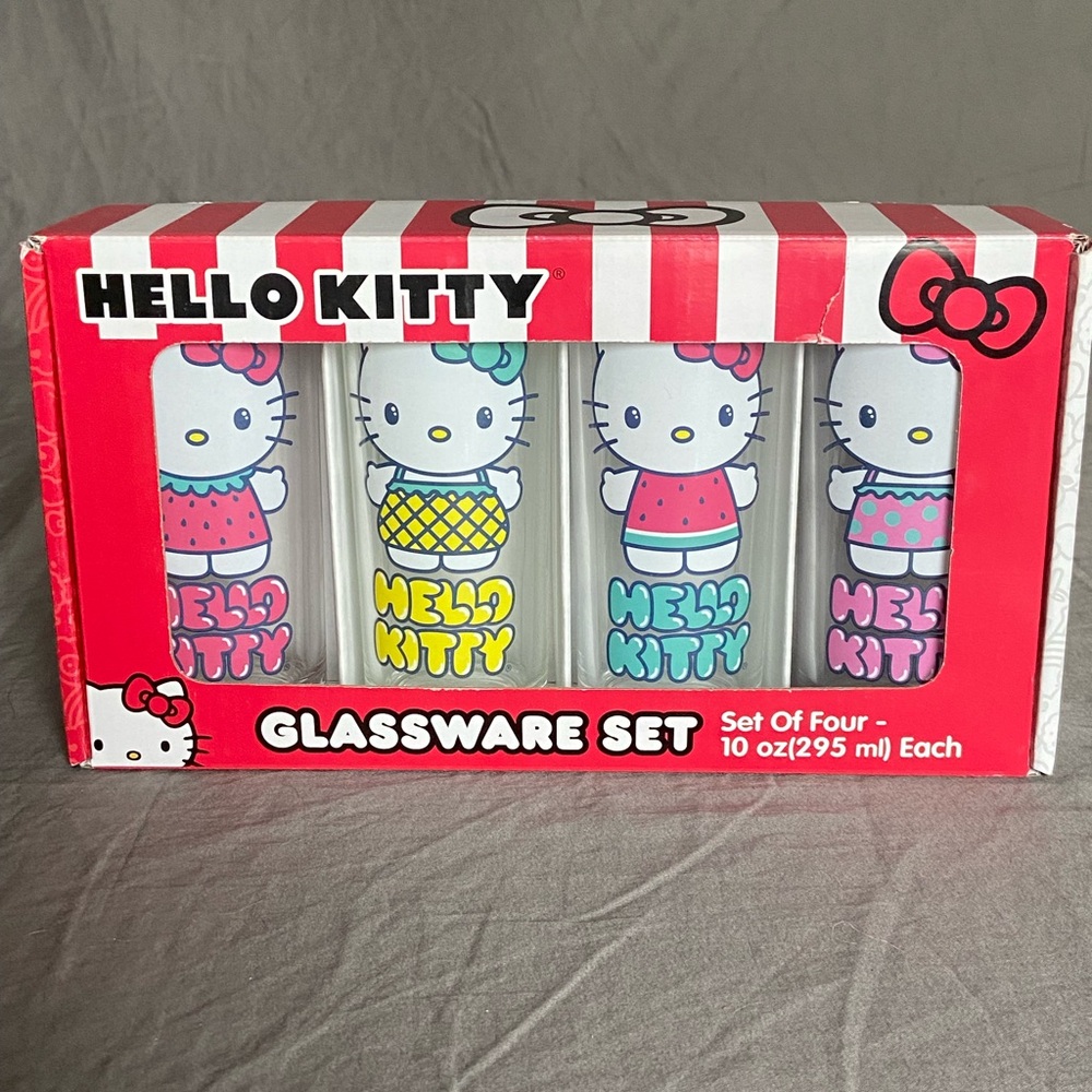 Hello Kitty Glassware Set